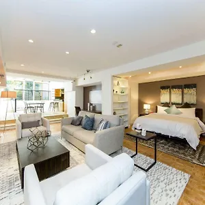 Chelsea Pines Hotel