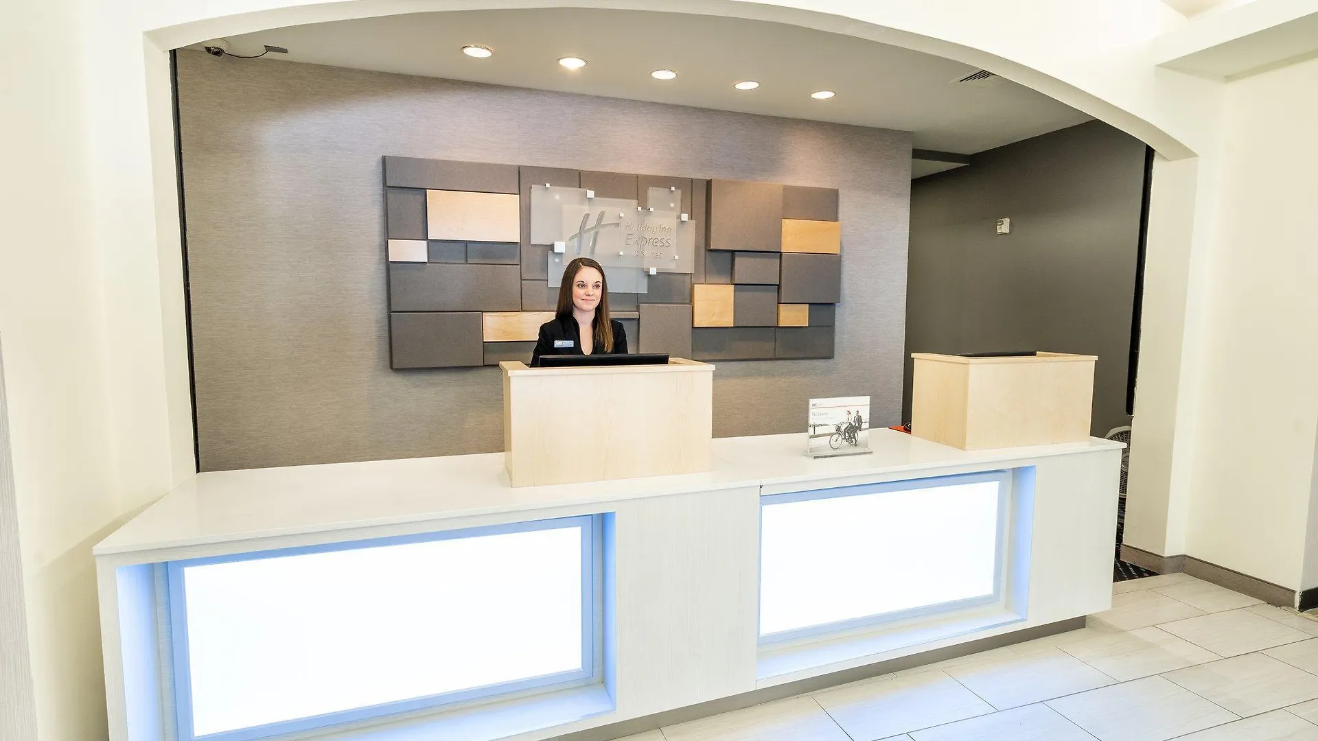Holiday Inn Express & Suites Las Vegas Sw Springvalley By Ihg