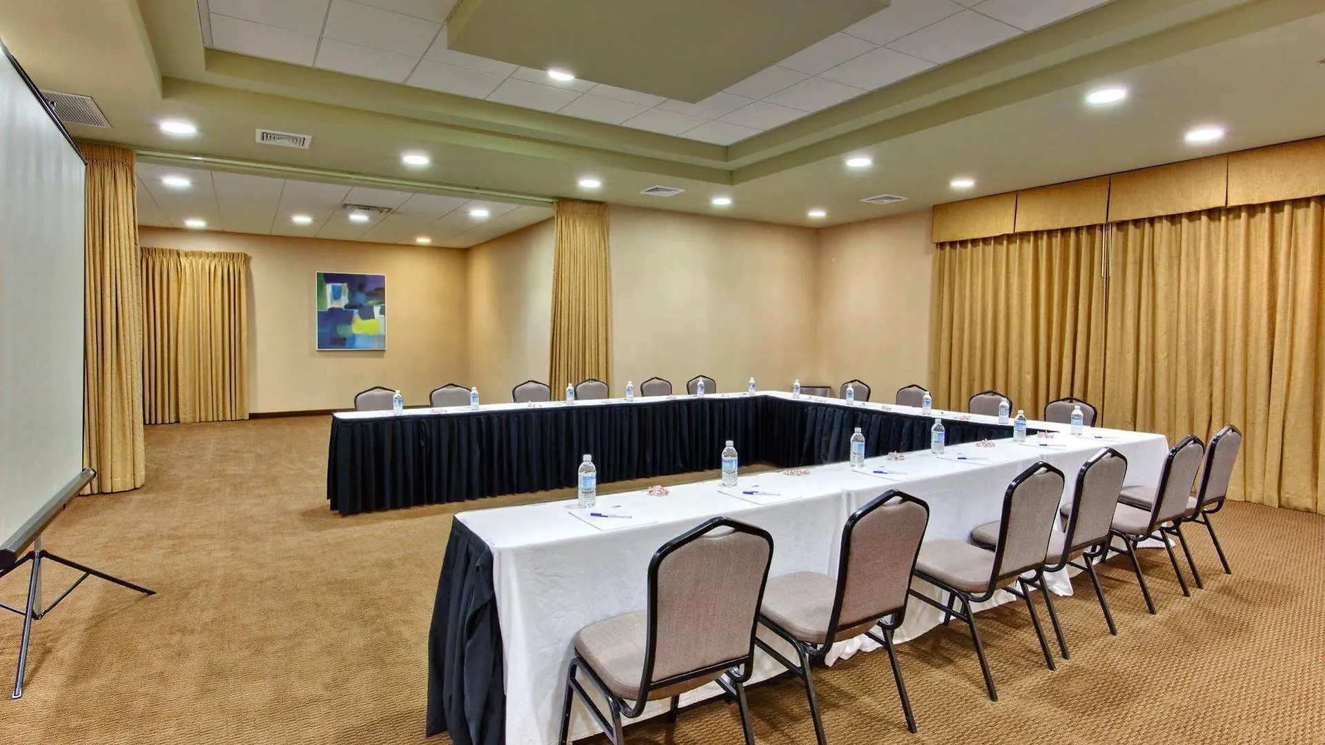 Hotel Holiday Inn Express & Suites Las Vegas Sw Springvalley By Ihg